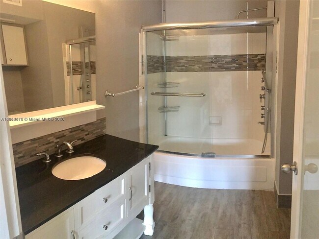 Building Photo - 2445 NW 33rd St