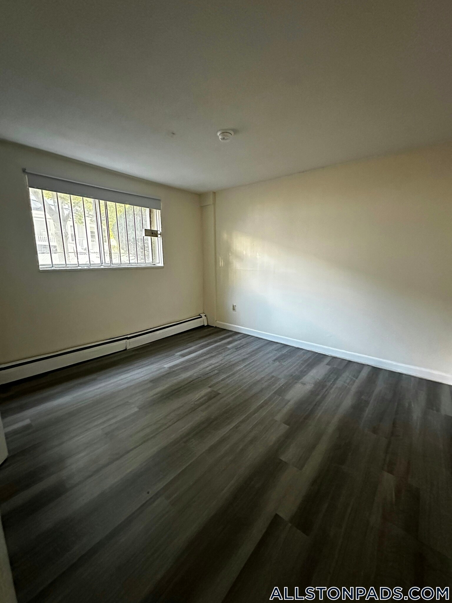 Building Photo - 90 Gardner St