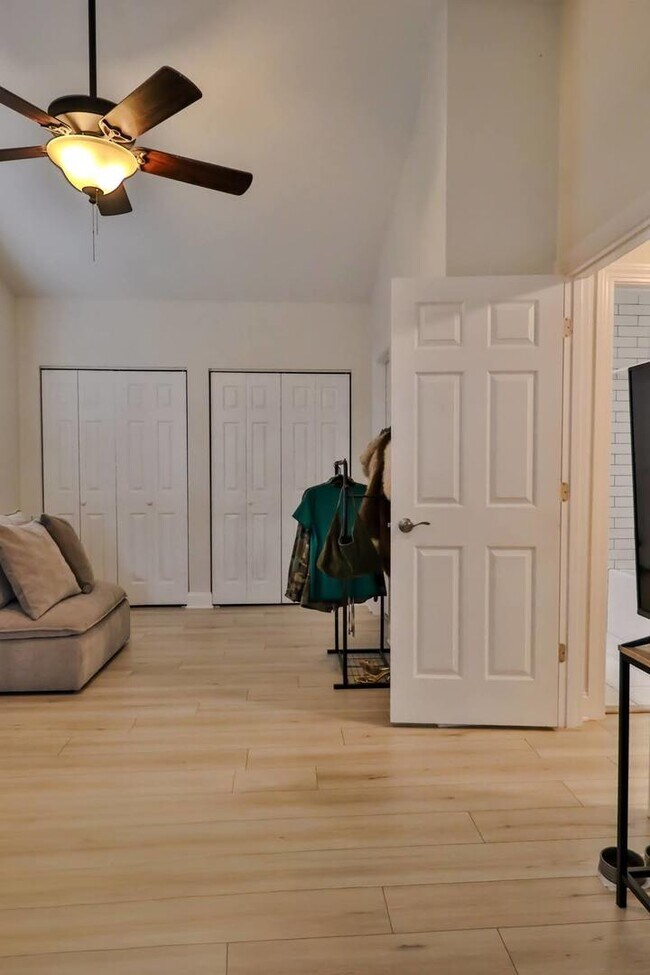 Building Photo - 713 Green Mountain Ct