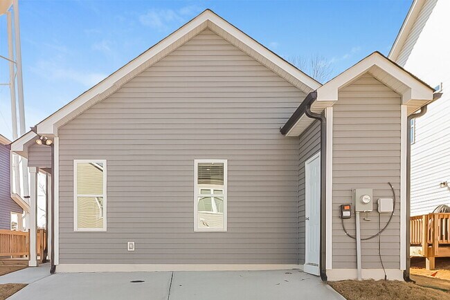 Building Photo - 167 E Wilson St