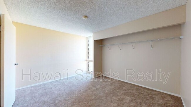 Building Photo - 95-326 Kaloapau St