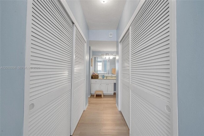 Building Photo - 5001 Collins Ave