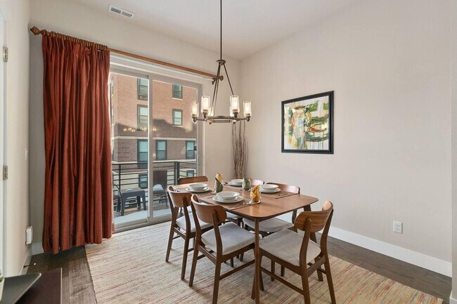 Building Photo - 1688 Quitman St