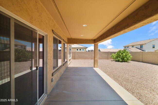 Building Photo - 17555 W Hedgehog Pl