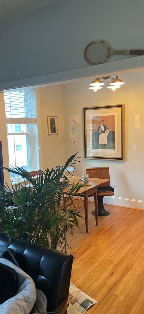 Building Photo - Main128-130