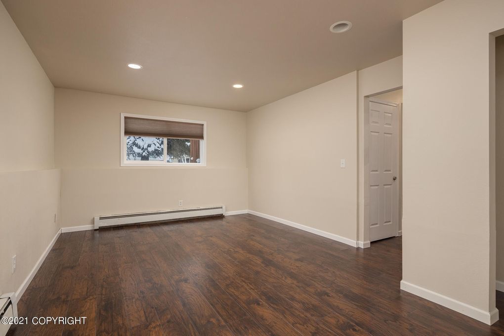 Downstairs Bedroom - 9100 Noble Cir
