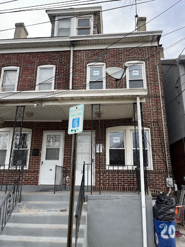 Primary Photo - 20 Vine St