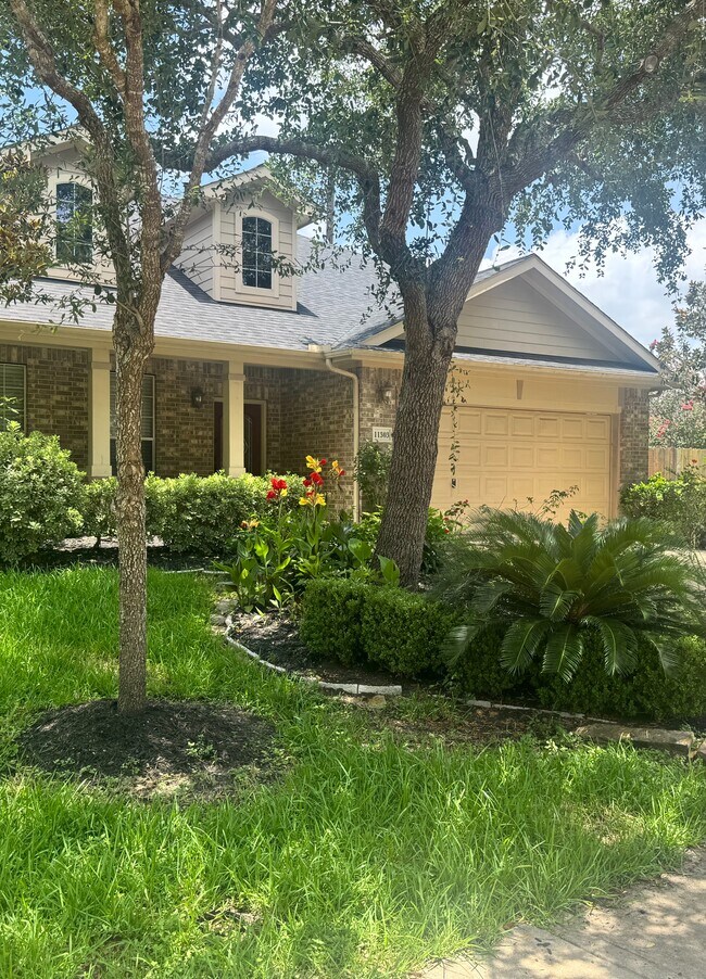 Building Photo - 11303 English Rose Trail