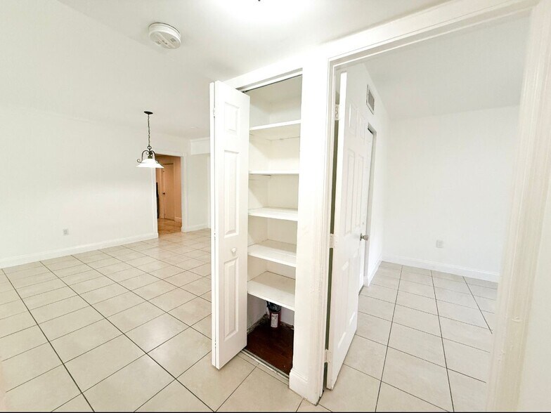 Building Photo - 7917 SW 104th St