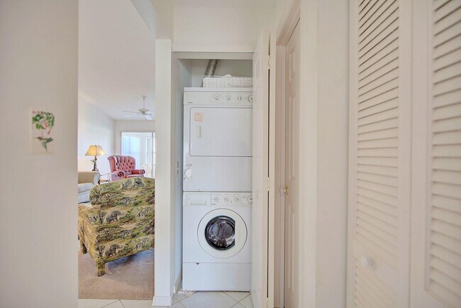 Building Photo - 504 Chelsee Way