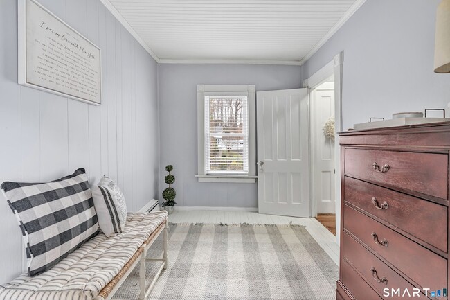 Building Photo - 132 Pequot Ave