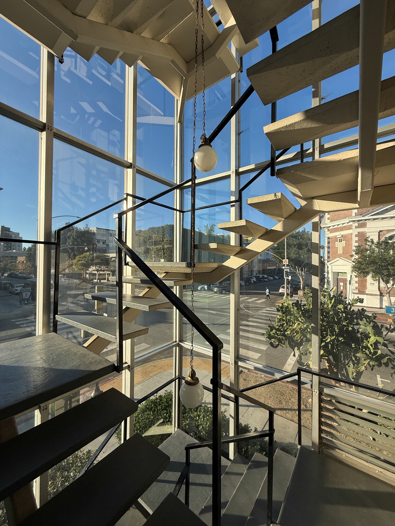 Building Photo - 250 Linden Ave