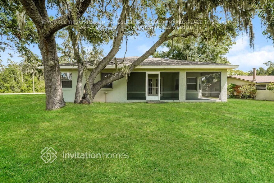 Building Photo - 3236 Forestbrook Dr N