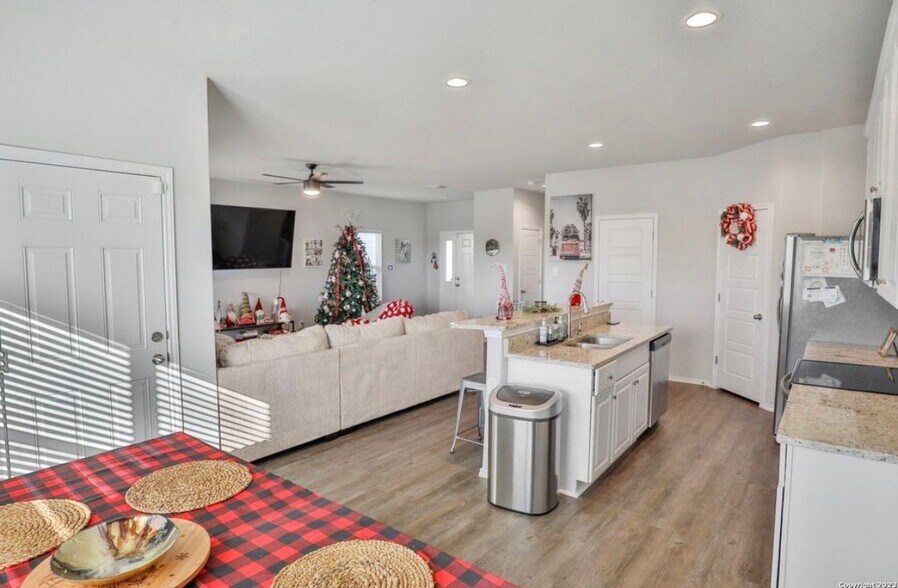 Building Photo - 6011 Macdona Ridge