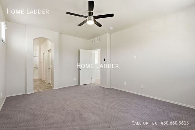 Building Photo - 4172 E Santa Fe Ln