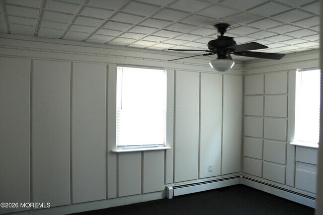 Building Photo - 58 W Greystone Rd