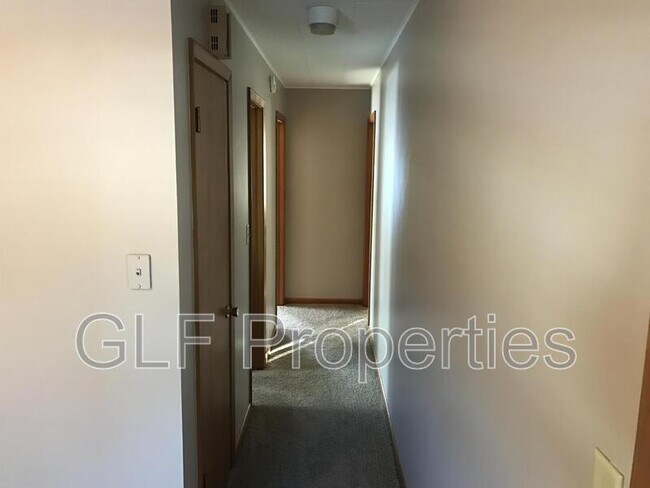 Building Photo - 1022 N 7th St