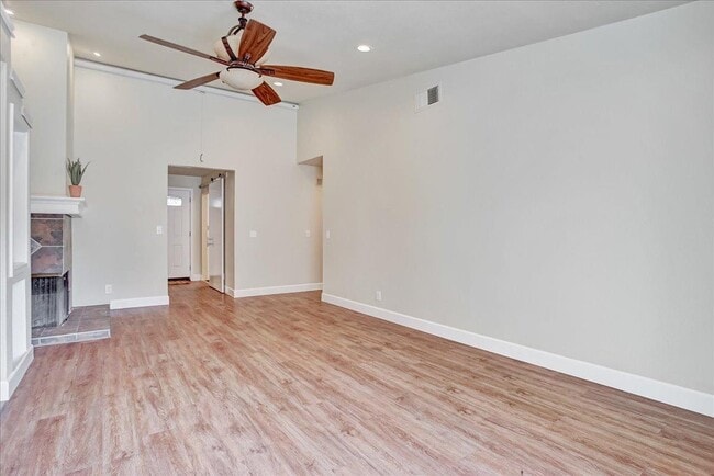 Building Photo - 8323 Northvale Way