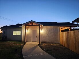 Building Photo - 1321 S Ventura Rd