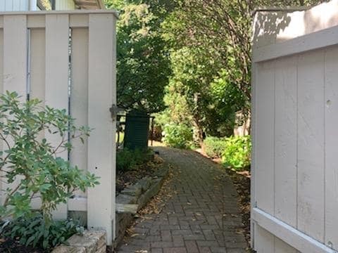 Building Photo - 1308 Shirley St