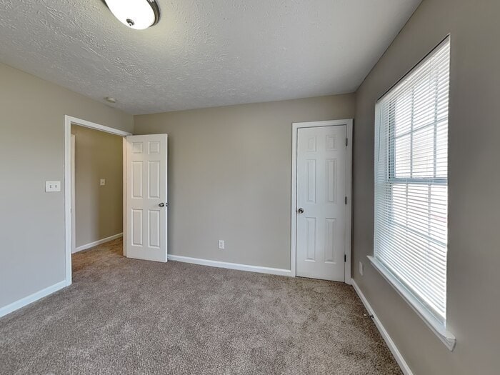 Building Photo - 2406 Mills Bend
