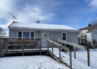 Building Photo - 2 bedroom 1 bath house for rent
