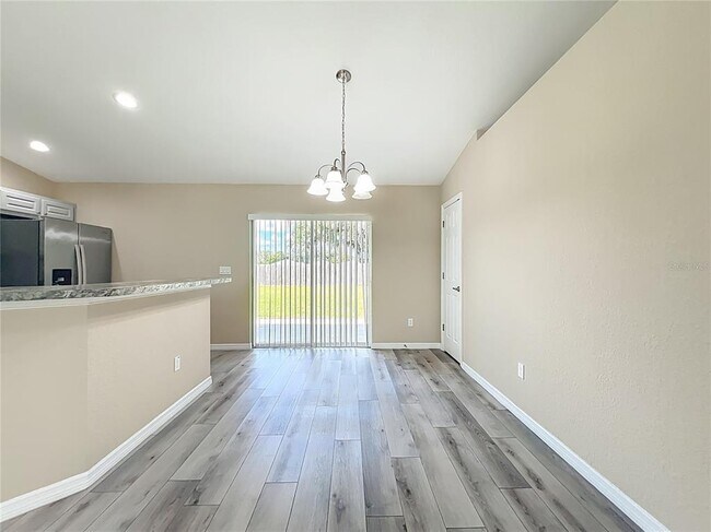 Building Photo - 1954 NW 21st Ave