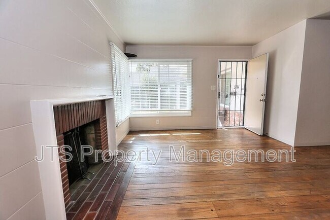 Building Photo - 3109-3111 Hampshire Drive
