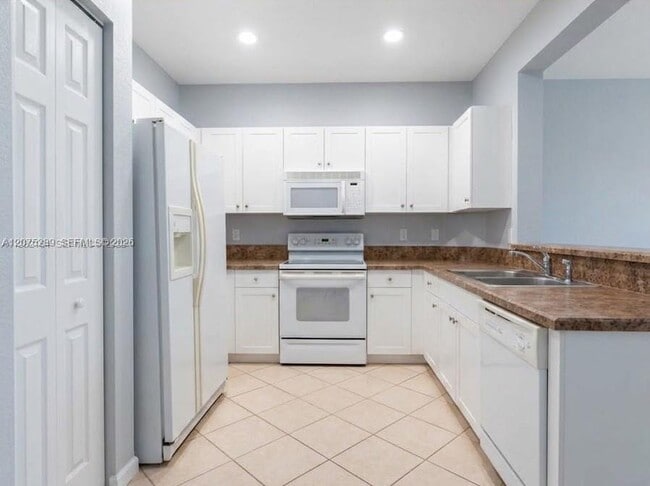 Building Photo - 1804 Aspen Ln