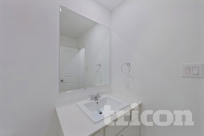 Building Photo - 1637 Baugh St