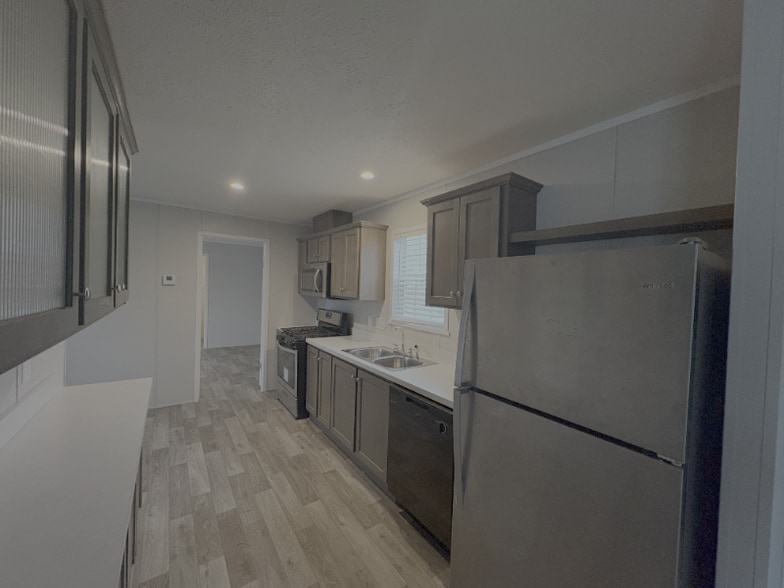 Building Photo - 364 Shummard Branch