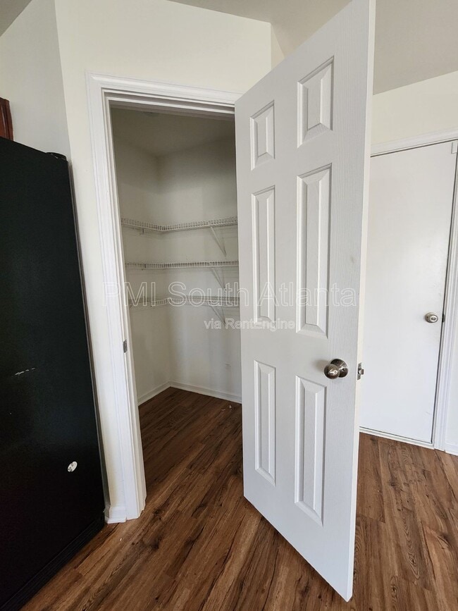 Building Photo - 2551 Wrangler Dr