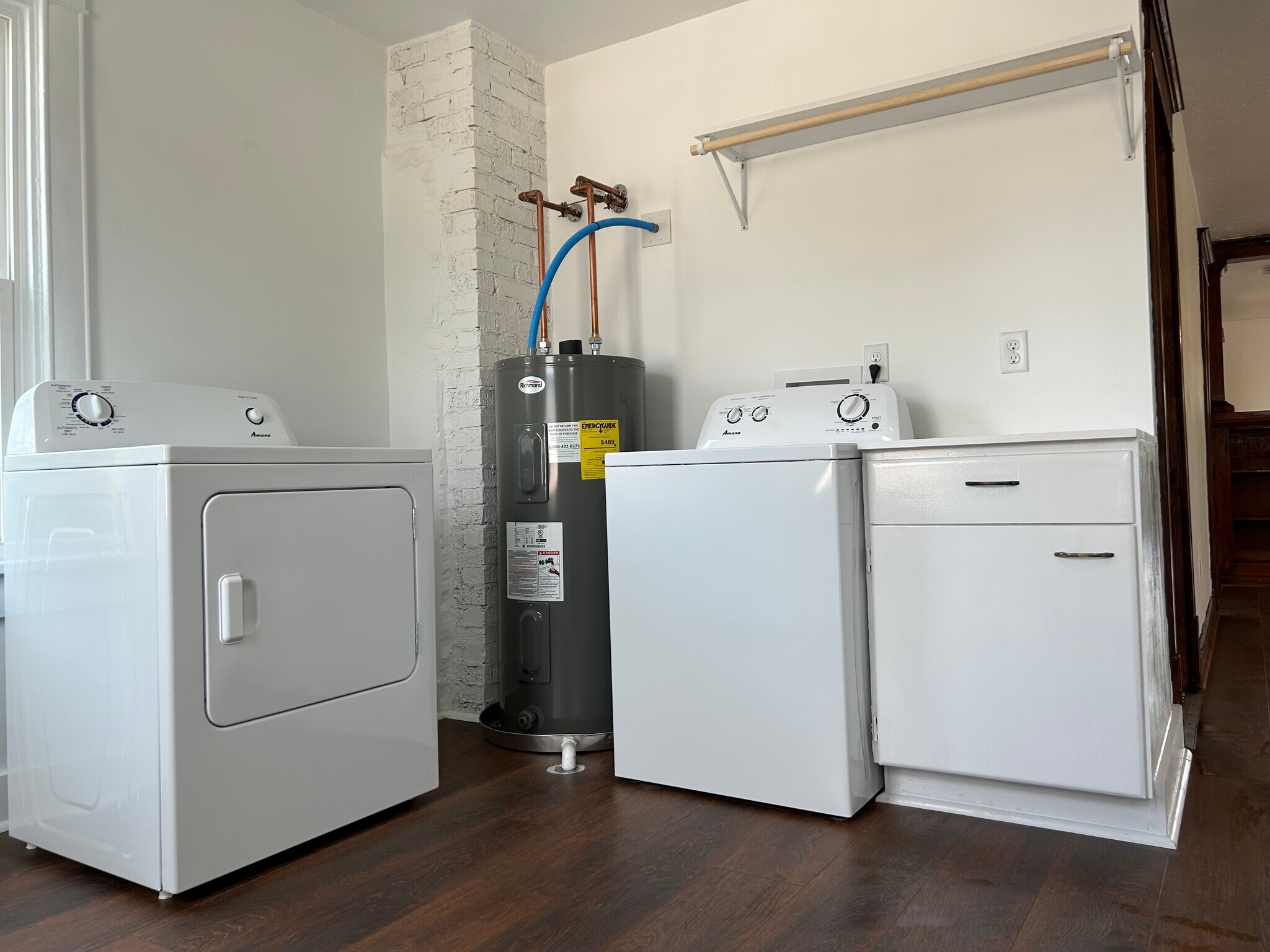 Building Photo - 1700 S College St