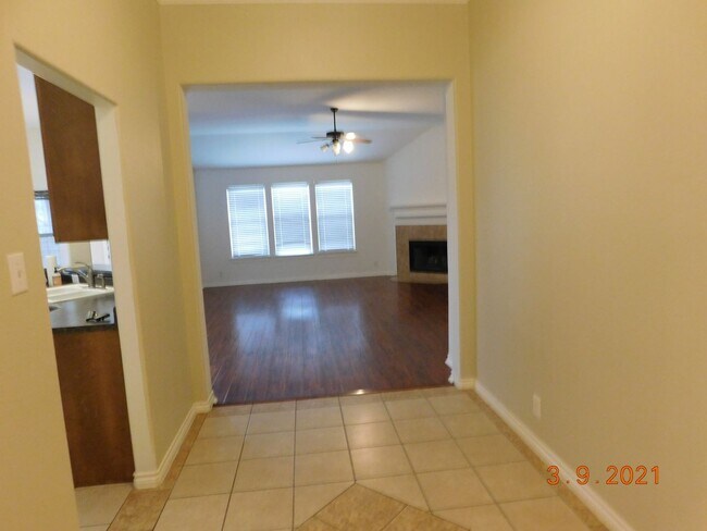 Building Photo - 15713 Fair Ln