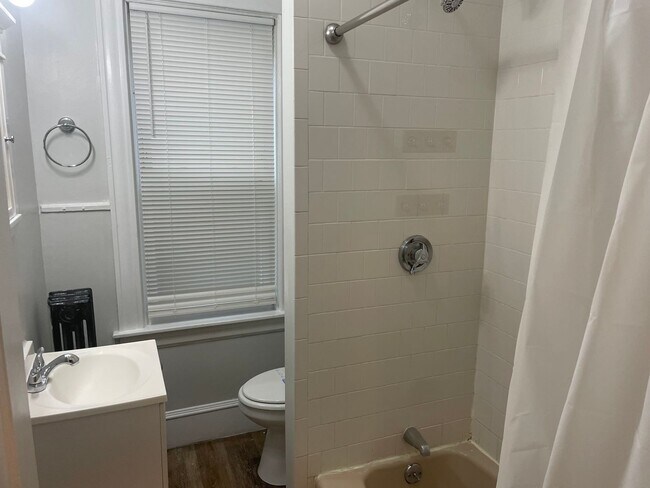 Building Photo - 72-74 Academy Avenue