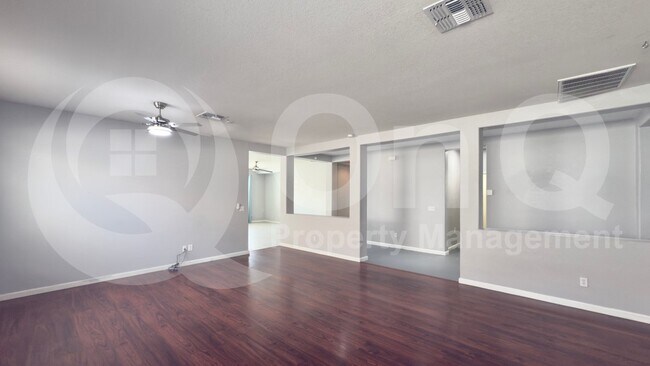 Building Photo - 45513 W Starlight Dr