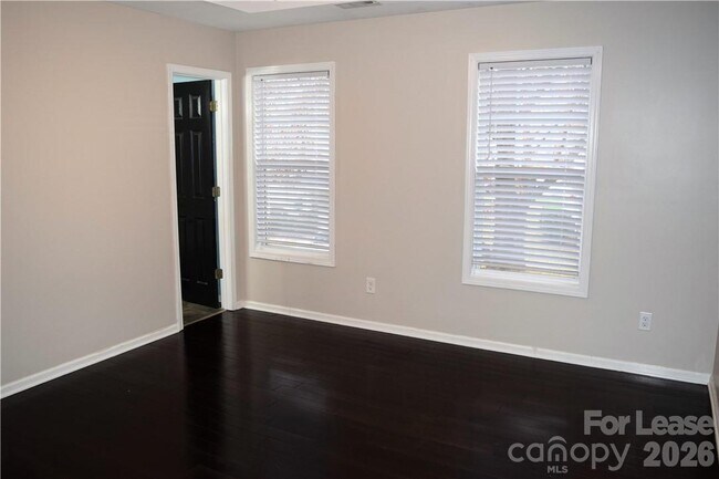 Building Photo - 21345 Aftonshire Dr