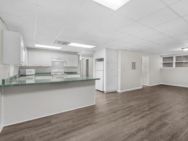 Building Photo - 63 Sentry Oak Ct