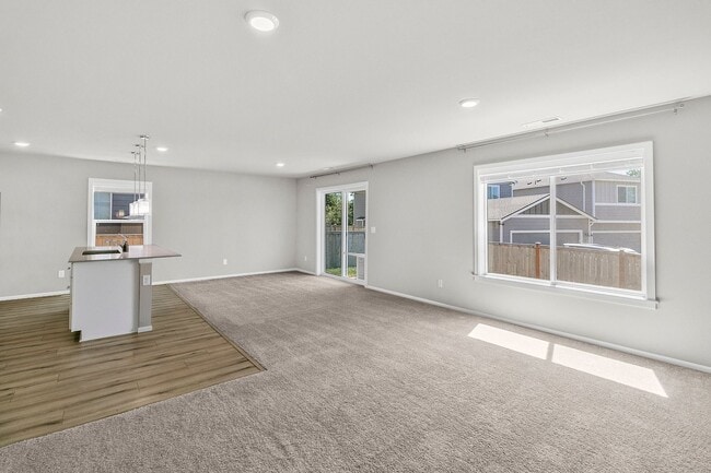 Building Photo - Modern 3-Bed Home in Lacey - $25K+ in Upgr...