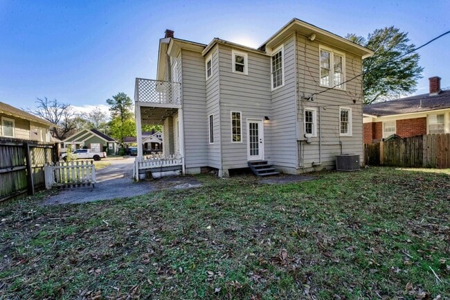 Building Photo - 1844 Oliver Ave