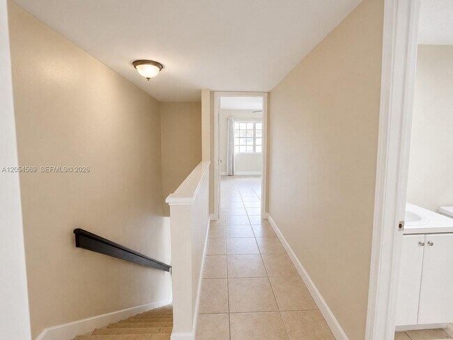 Building Photo - 8650 SW 109th Ave