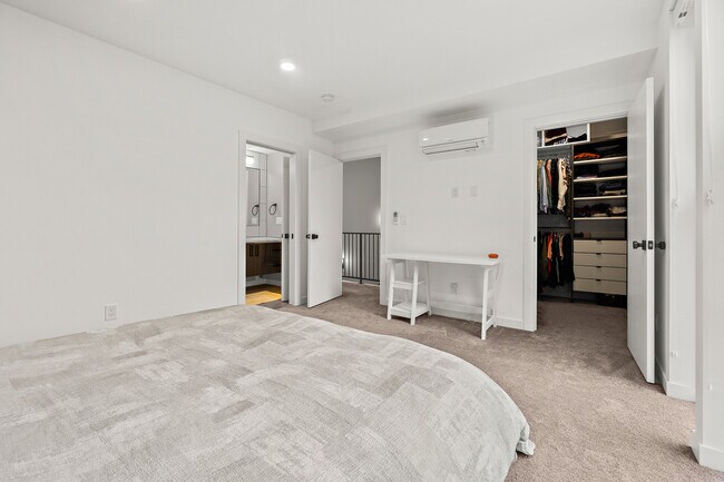 Building Photo - 937A NW 52nd St