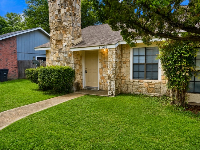 Building Photo - 5306-5308 Gawain
