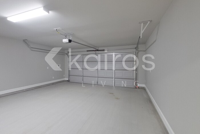 Building Photo - 13742 Willowmore Dr