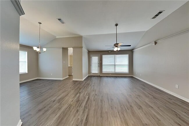 Building Photo - 355 Ridgemont Dr