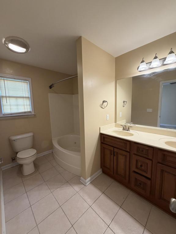 Building Photo - 603 S Atcher St