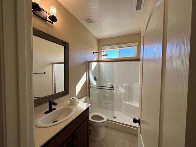 Building Photo - 3310 Vincinato Dr