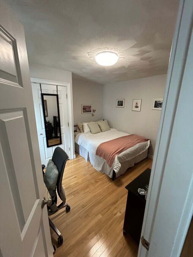 Primary Photo - 4 Dixfield St