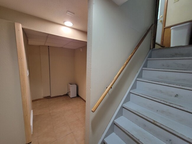 Building Photo - 604 W Seerley Blvd