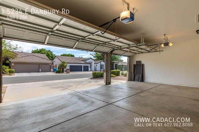 Building Photo - 5234 E Danbury Rd